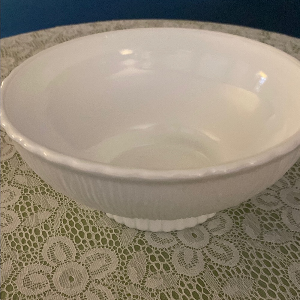 Classic FTD Vintage 1975 White Ceramic Flower Bowl